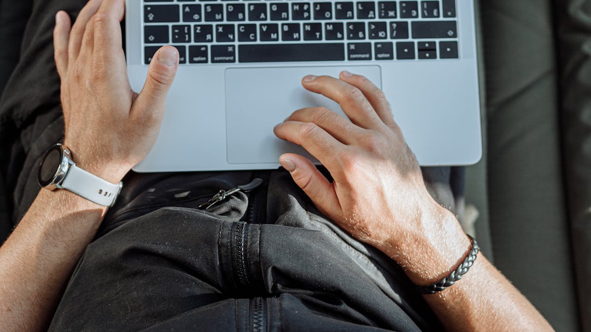 Homeoffice oder Büroarbeit Was sind die Vor- und Nachteile für die Karriereentwicklung