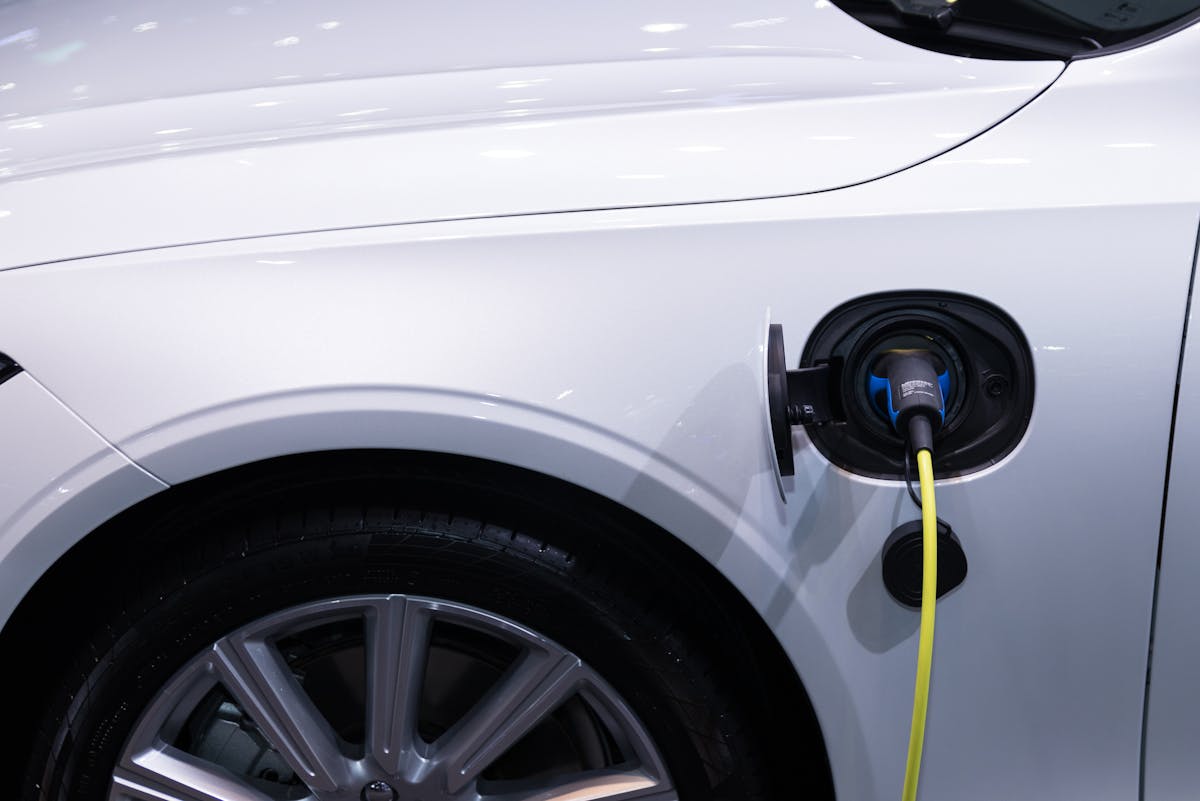 Warum bevorzugen viele Autofahrer weiterhin Verbrennungsmotoren gegenüber Elektroautos
