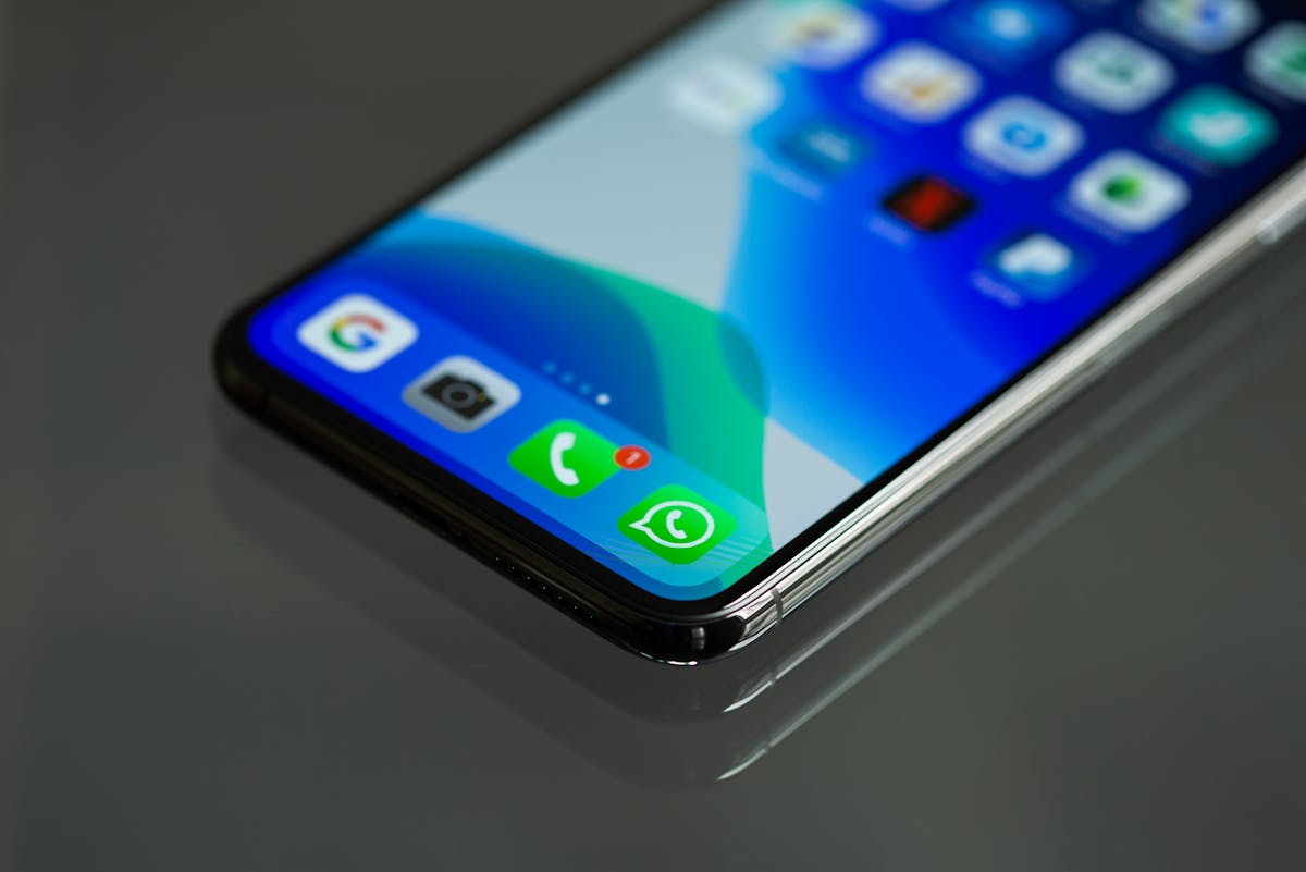Warum sind bestimmte Smartphone-Modelle besonders anfällig für Sicherheitslücken