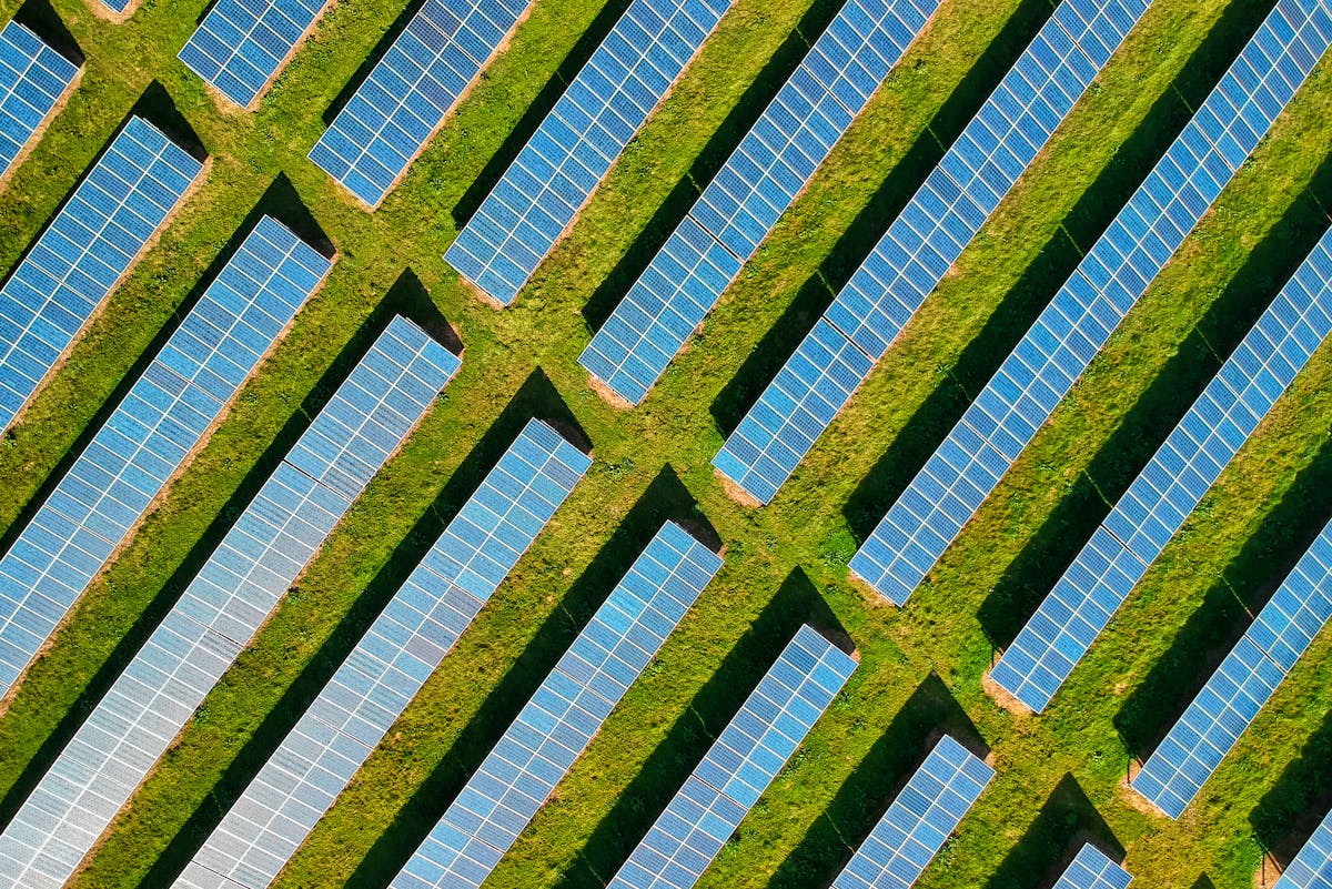 Welche Auswirkungen hat der steigende Energiebedarf von Rechenzentren auf die Umwelt